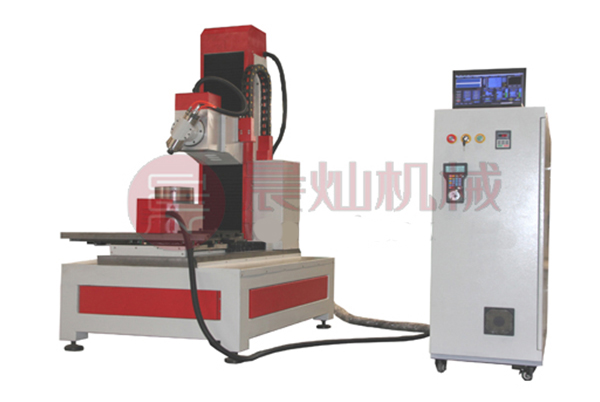 小型五軸加工中心