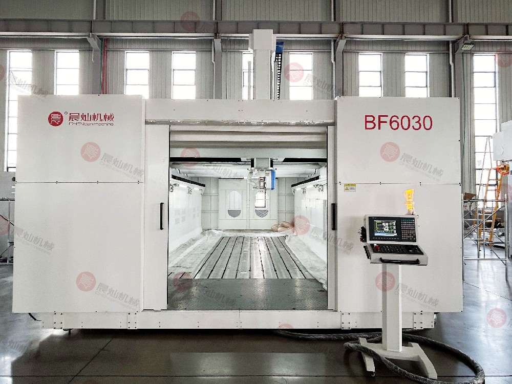 BF6030五軸龍門加工中心_設備外觀_正面近景_白天__實拍__橫屏__TP07465.JPG