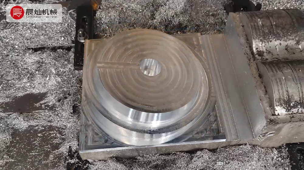 航天級(jí)五軸龍門，鋁模加工火力全開